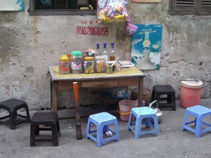 Walk-In-Küche in den Straßen von Hanoi