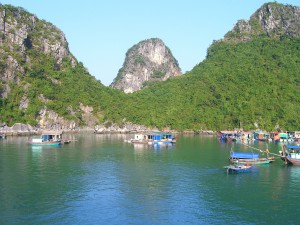Floating Villages in der Halong Bucht