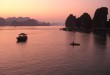 Halong Bucht in der Abenddämmerung