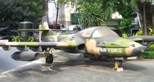 War Remnants Museum in Saigon: US Air Force Flugzeug