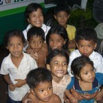 Vietnamesische Kindergruppe an der Grenze zu Kambodscha