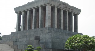 Ho-Chi-Minh-Mausoleum in Hanoi