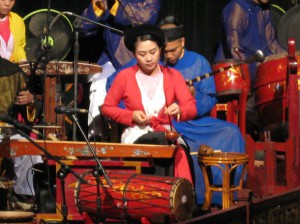 Im Old Quarter von Hanoi: Das bekannte Wasserpuppentheater Mua Roi Nuoc