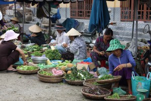 In Hoi-An wird auch viel auf den Straßen angeboten