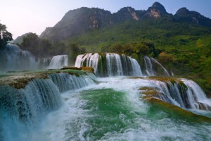 Ban Gioc Wasserfaelle in der Naehe der chinesischen Grenze